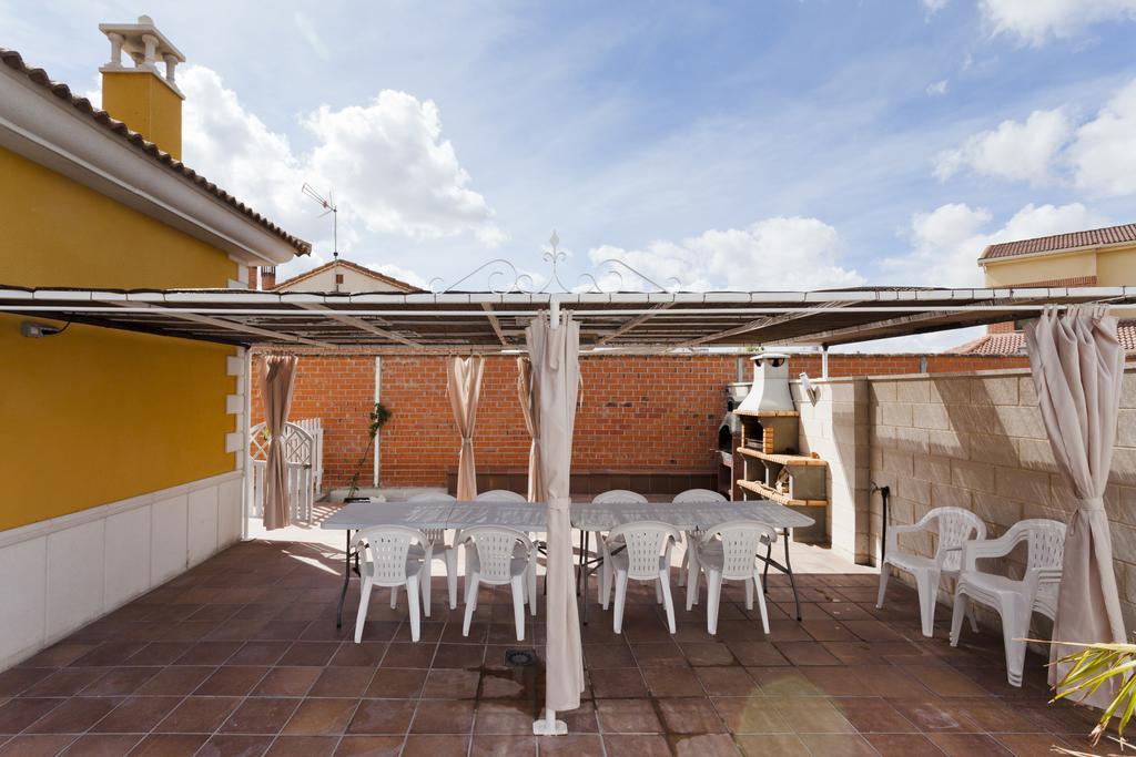 Tiara Vacaciones Vila Nava de la Asuncion Exterior foto