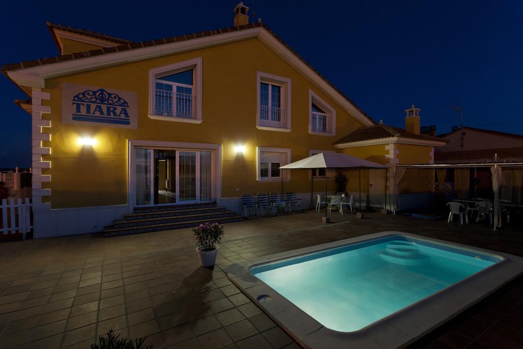 Tiara Vacaciones Vila Nava de la Asuncion Exterior foto