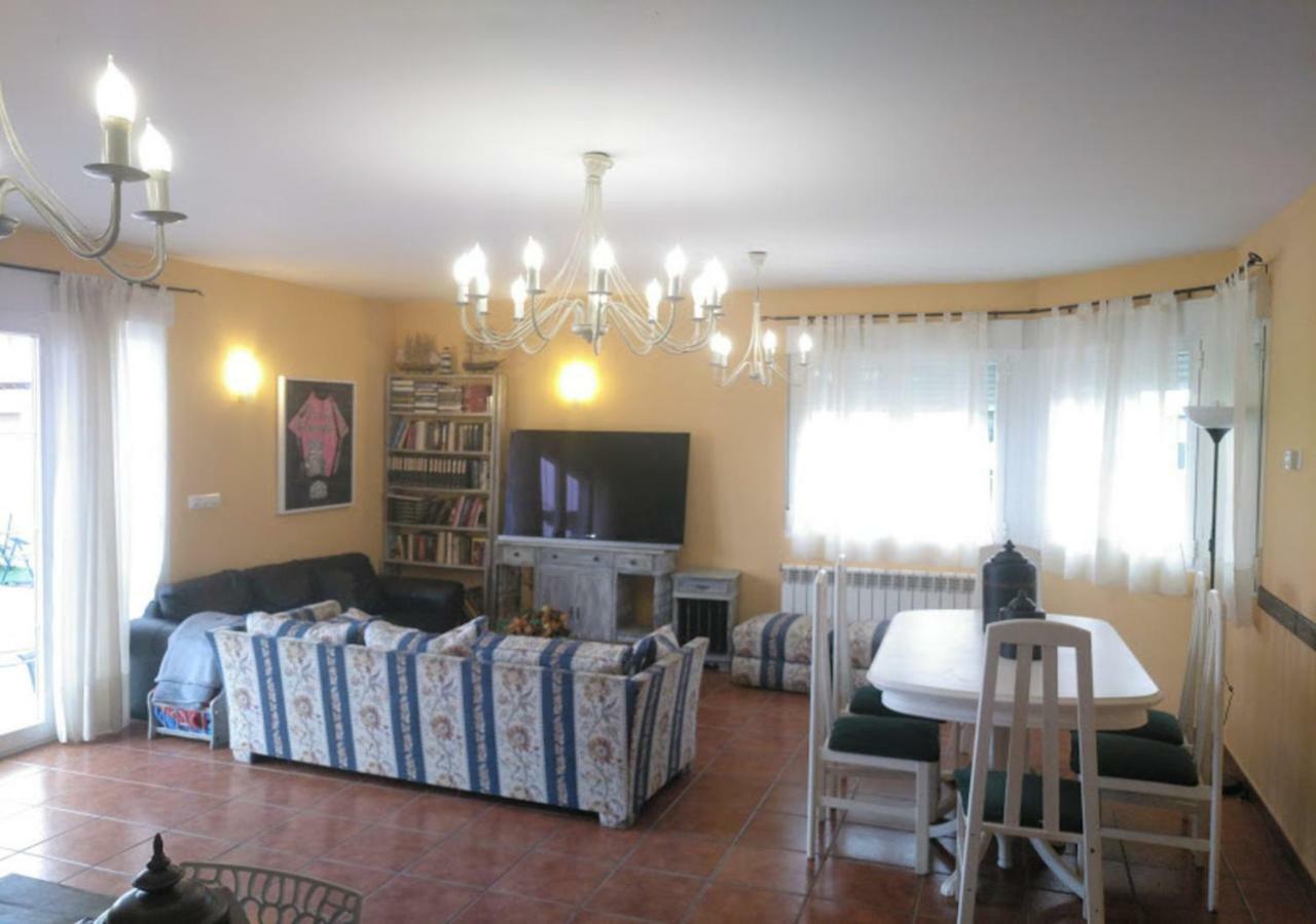 Tiara Vacaciones Vila Nava de la Asuncion Exterior foto